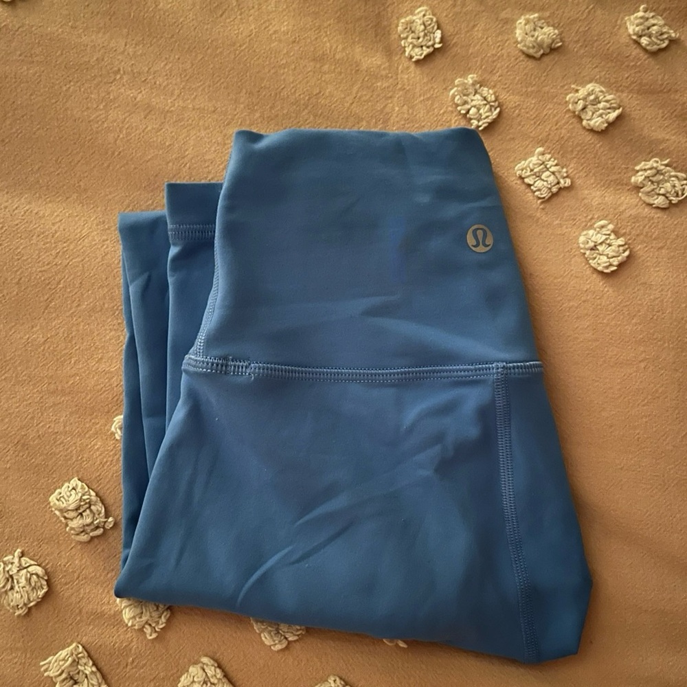 Lululemon Blue Nile Wunder Train leggings